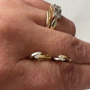 Elegant 10k Gold earings